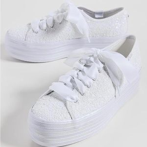 LIKE NEW KEDS ALL WHITE PLATFORM SEQUENCE SNEAKERS